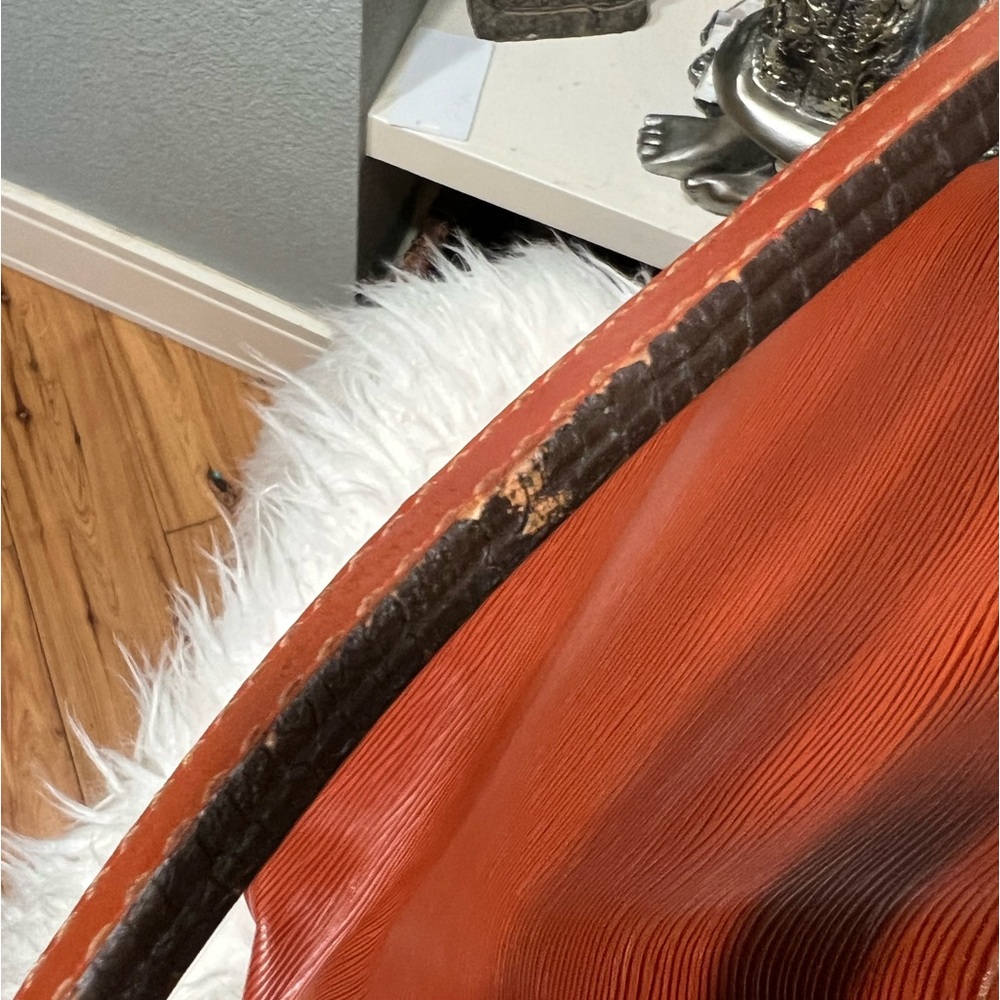 SOLD 🍂Louis Vuitton 🍂 Authenticated Vintage 1991 Epi Noe GM Brown Drawstring Bag - Picture 14 of 15